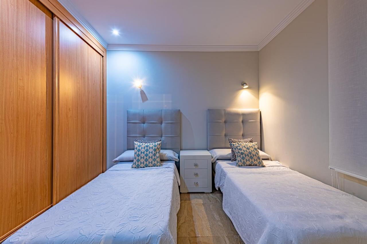 Marina Luxury Apartment เอสเตโปนา ภายนอก รูปภาพ