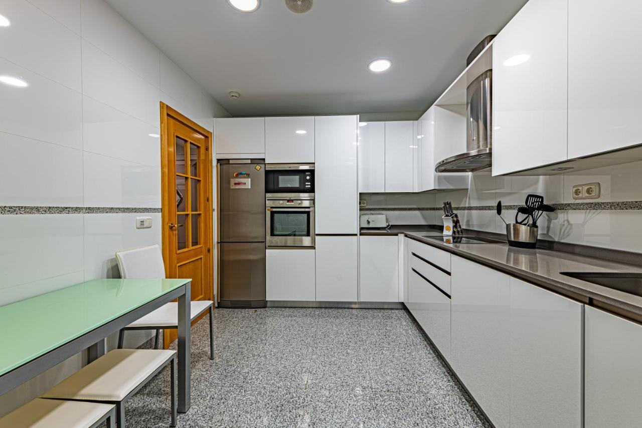 Marina Luxury Apartment เอสเตโปนา ภายนอก รูปภาพ