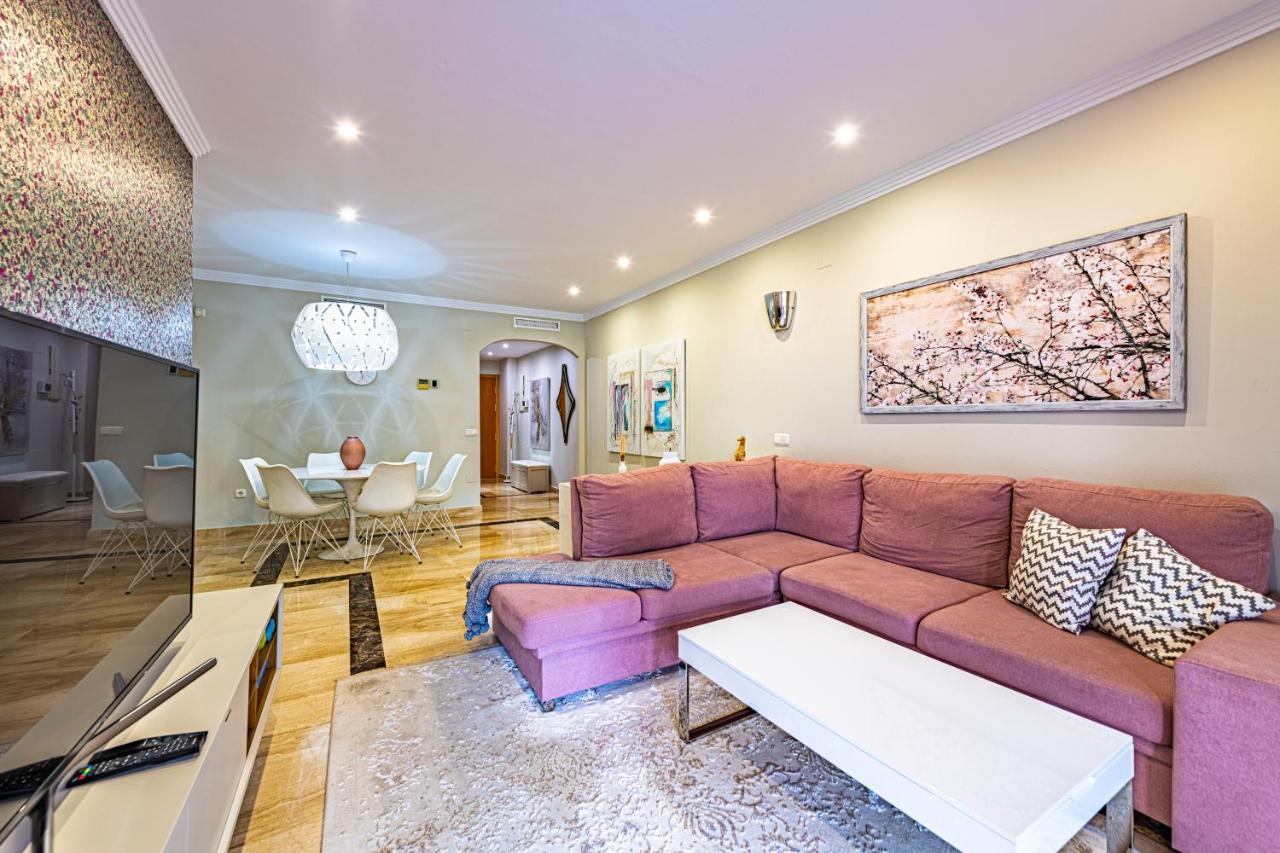 Marina Luxury Apartment เอสเตโปนา ภายนอก รูปภาพ