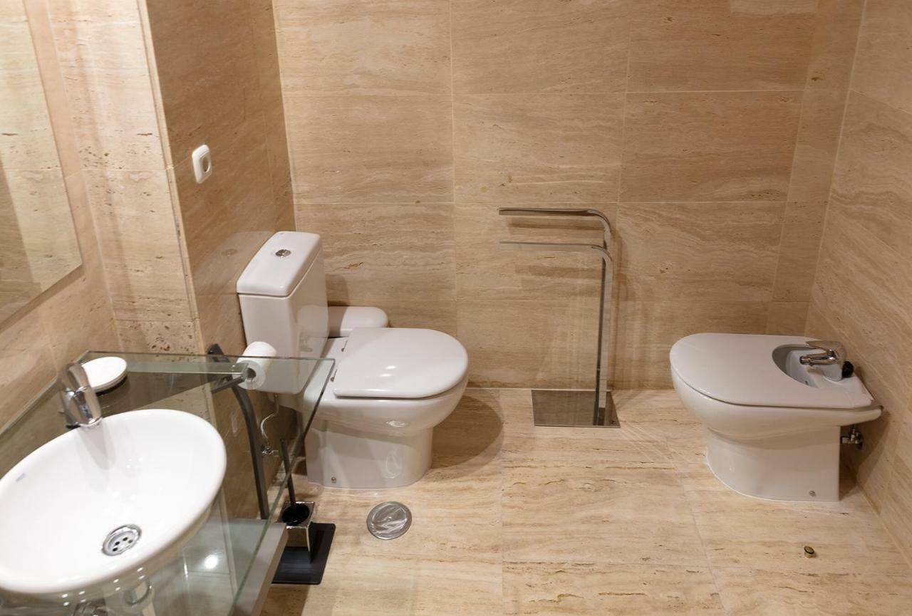 Marina Luxury Apartment เอสเตโปนา ภายนอก รูปภาพ