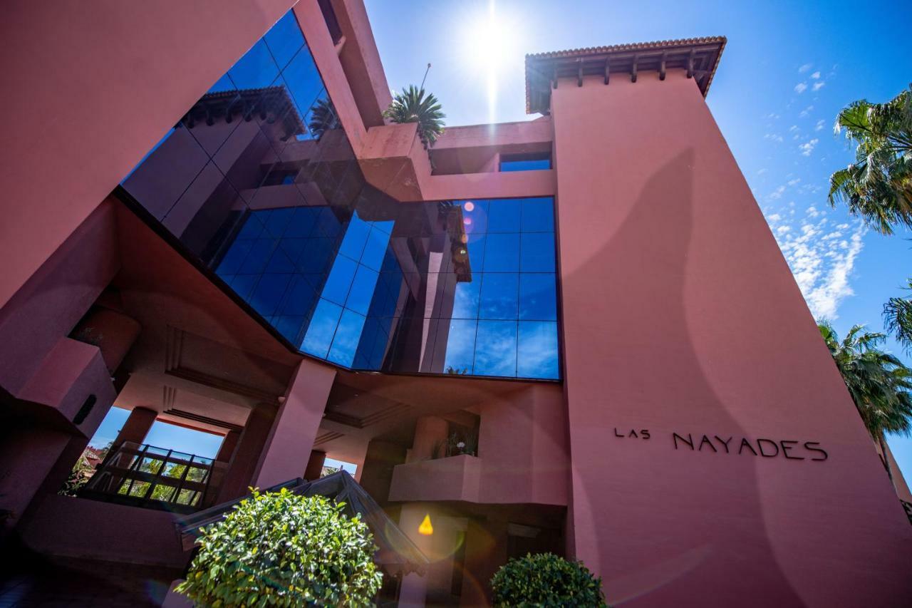 Marina Luxury Apartment เอสเตโปนา ภายนอก รูปภาพ